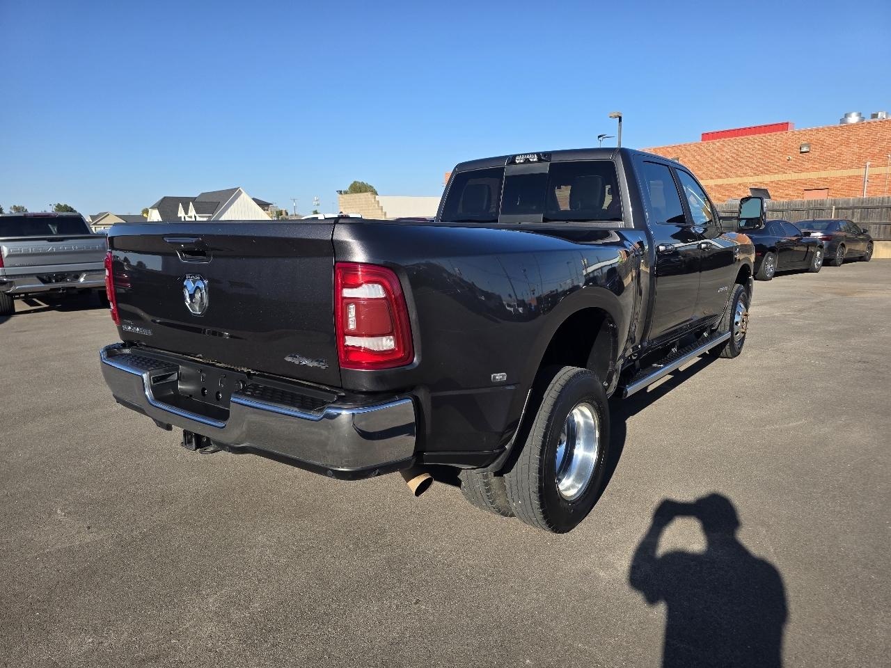 RAM 3500 Laramie 4x4 Crew Cab 8' Box 2024