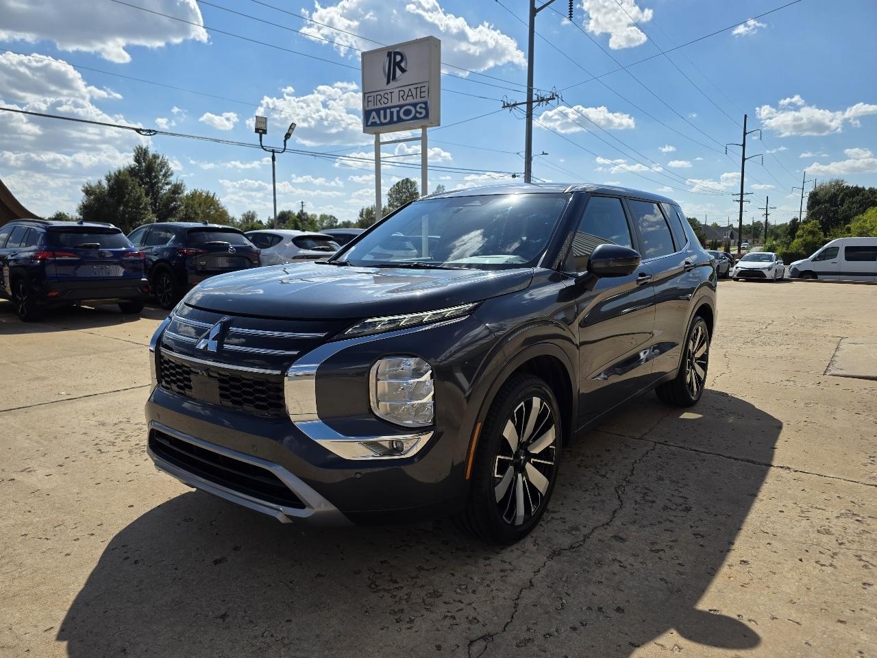 Mitsubishi Outlander SE FWD 2025