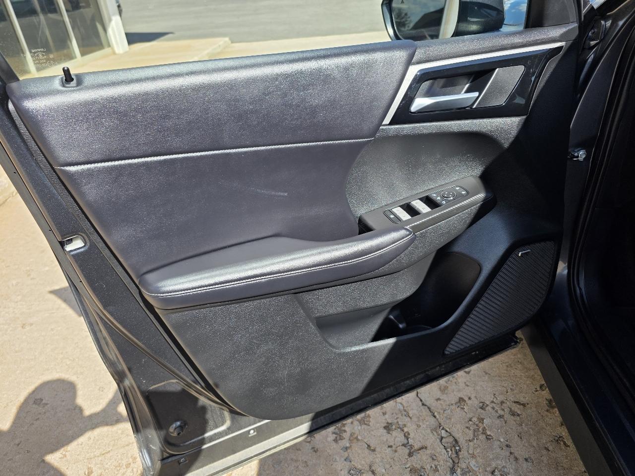 Mitsubishi Outlander SE FWD 2025