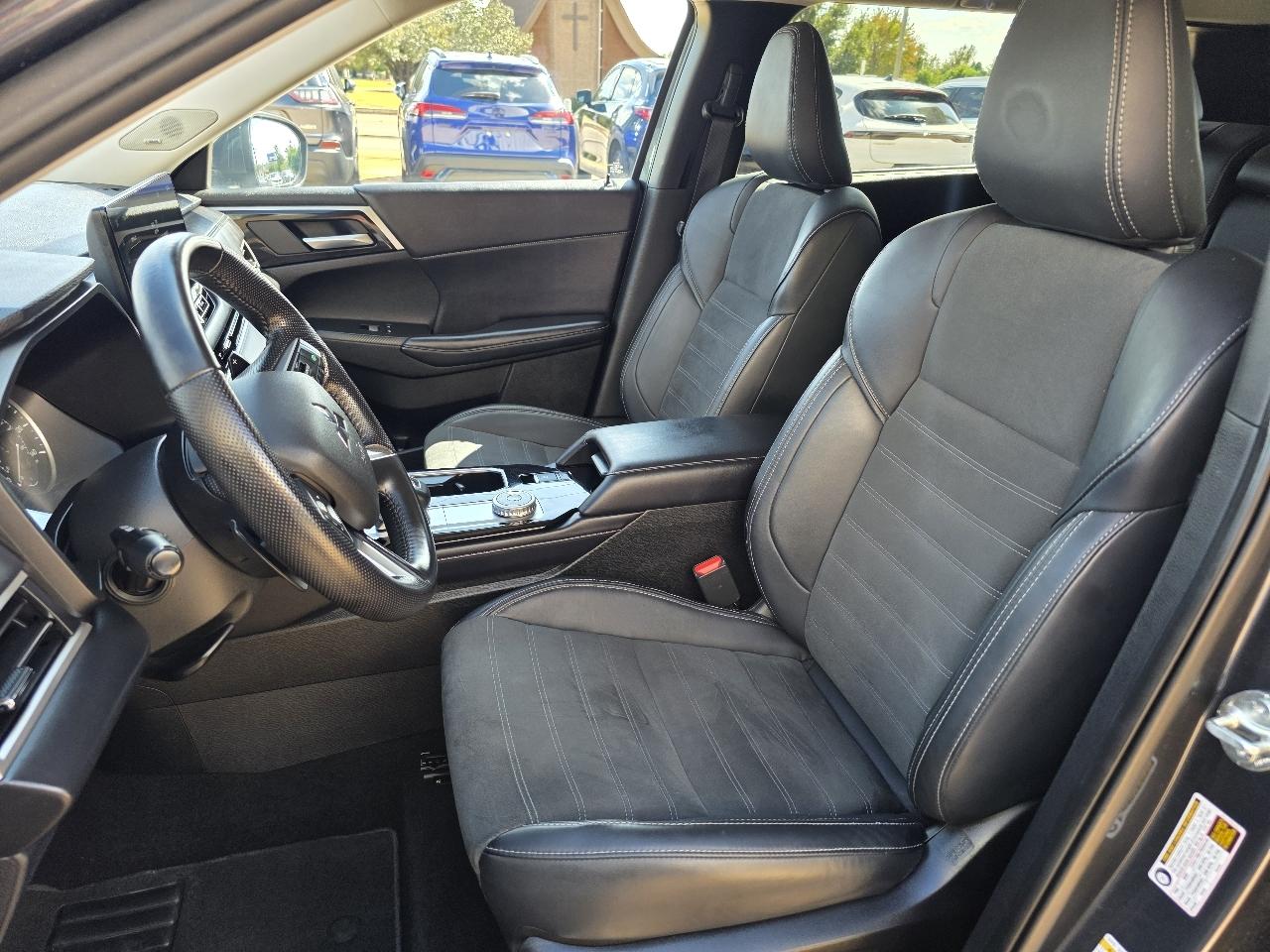 Mitsubishi Outlander SE FWD 2025