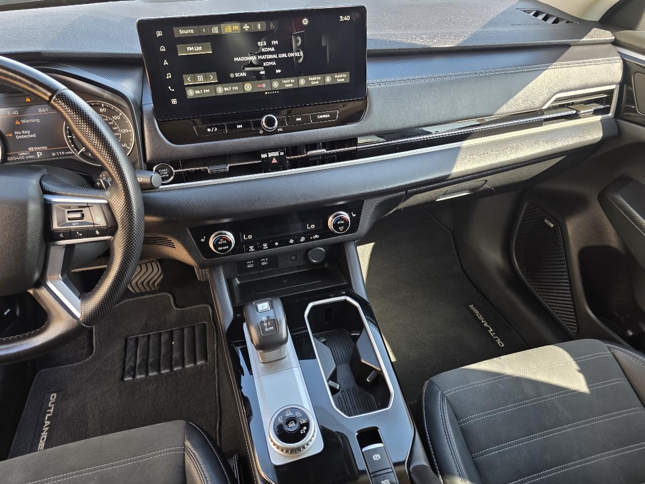 Mitsubishi Outlander SE FWD 2025