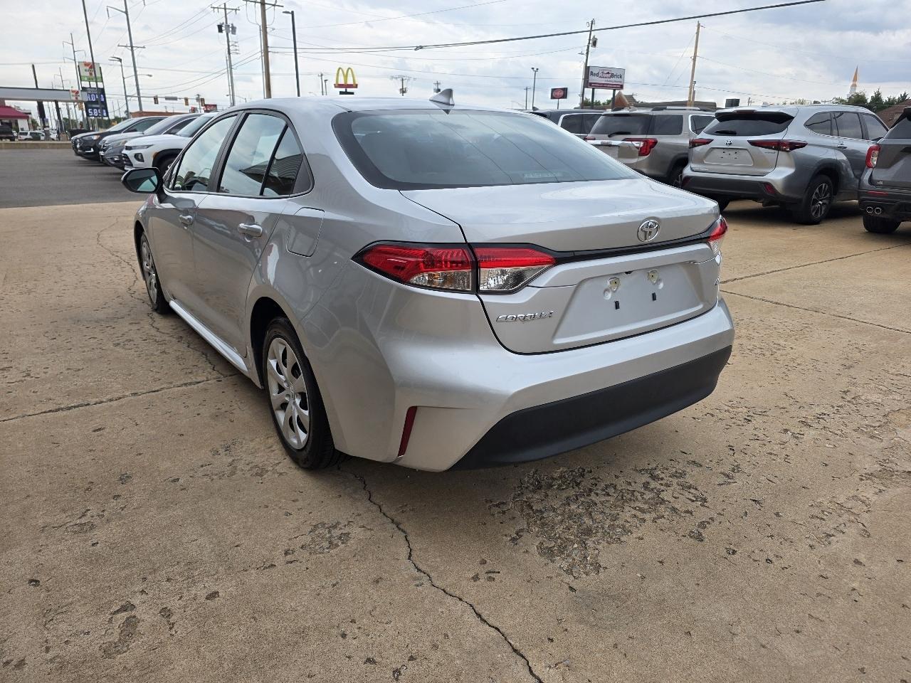 Toyota Corolla LE CVT (Natl) 2025