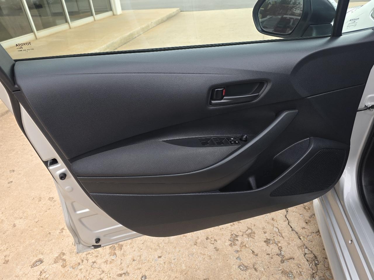 Toyota Corolla LE CVT (Natl) 2025