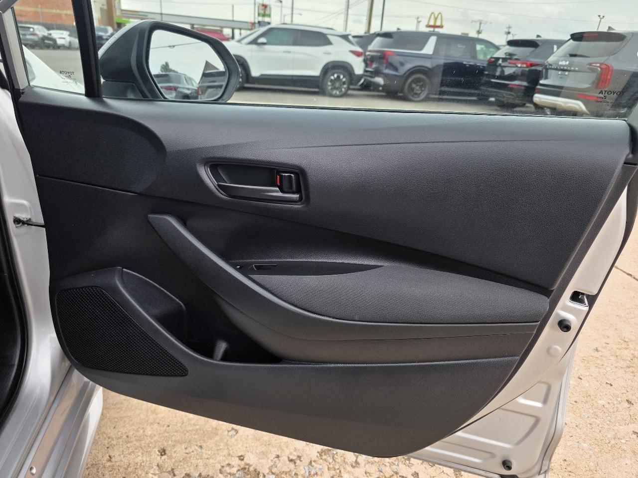 Toyota Corolla LE CVT (Natl) 2025