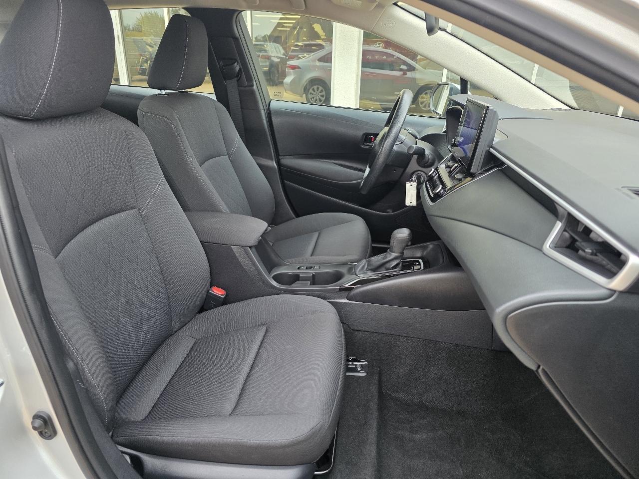 Toyota Corolla LE CVT (Natl) 2025