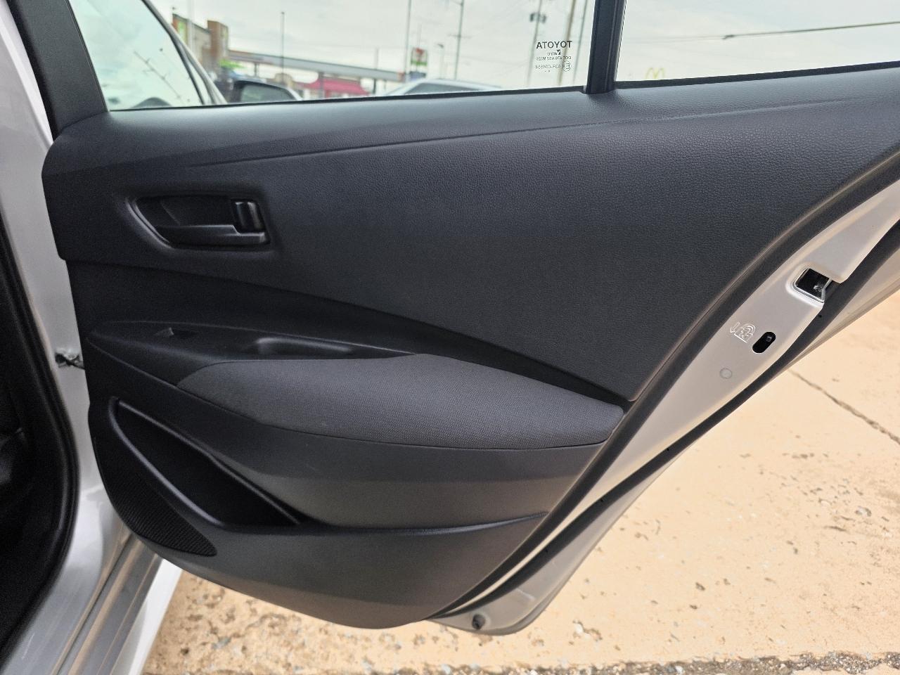 Toyota Corolla LE CVT (Natl) 2025