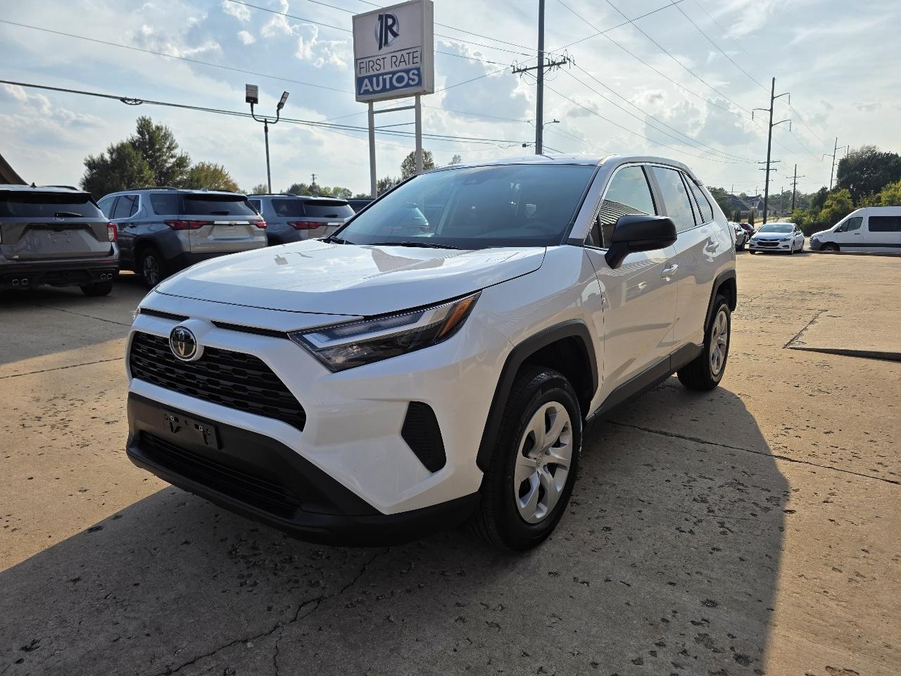Toyota RAV4 LE AWD (Natl) 2025