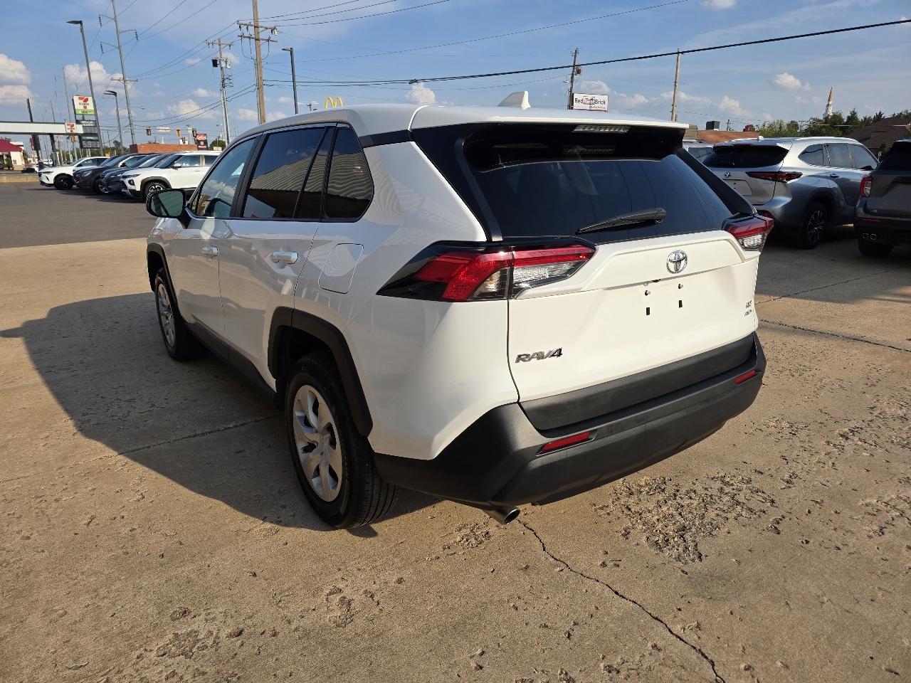 Toyota RAV4 LE AWD (Natl) 2025