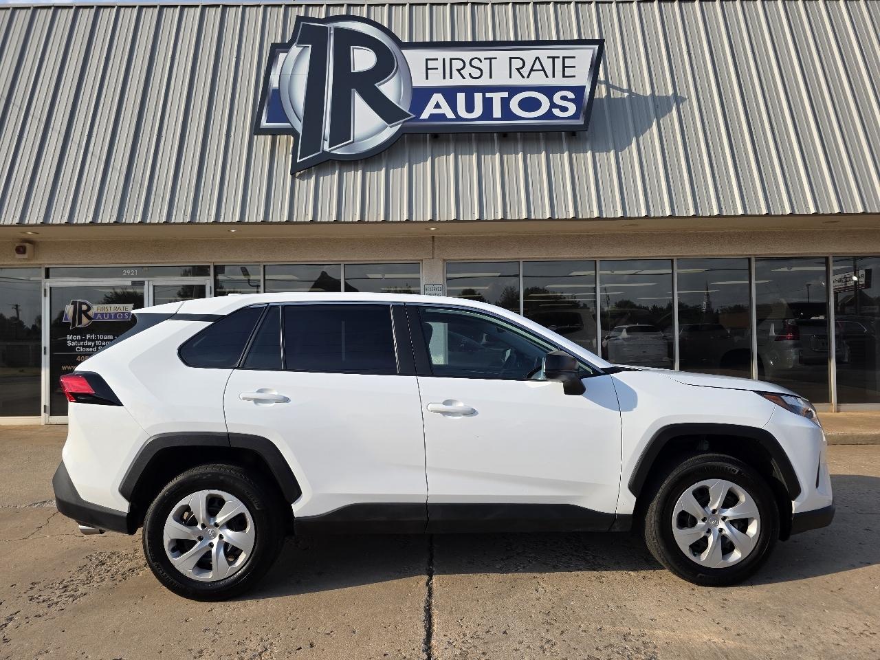 Toyota RAV4 LE AWD (Natl) 2025