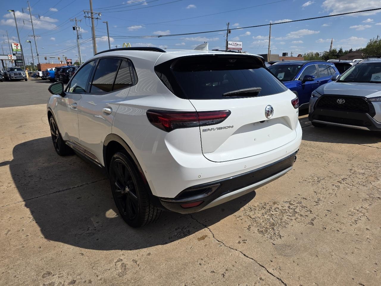 Buick Envision FWD 4dr Essence 2022