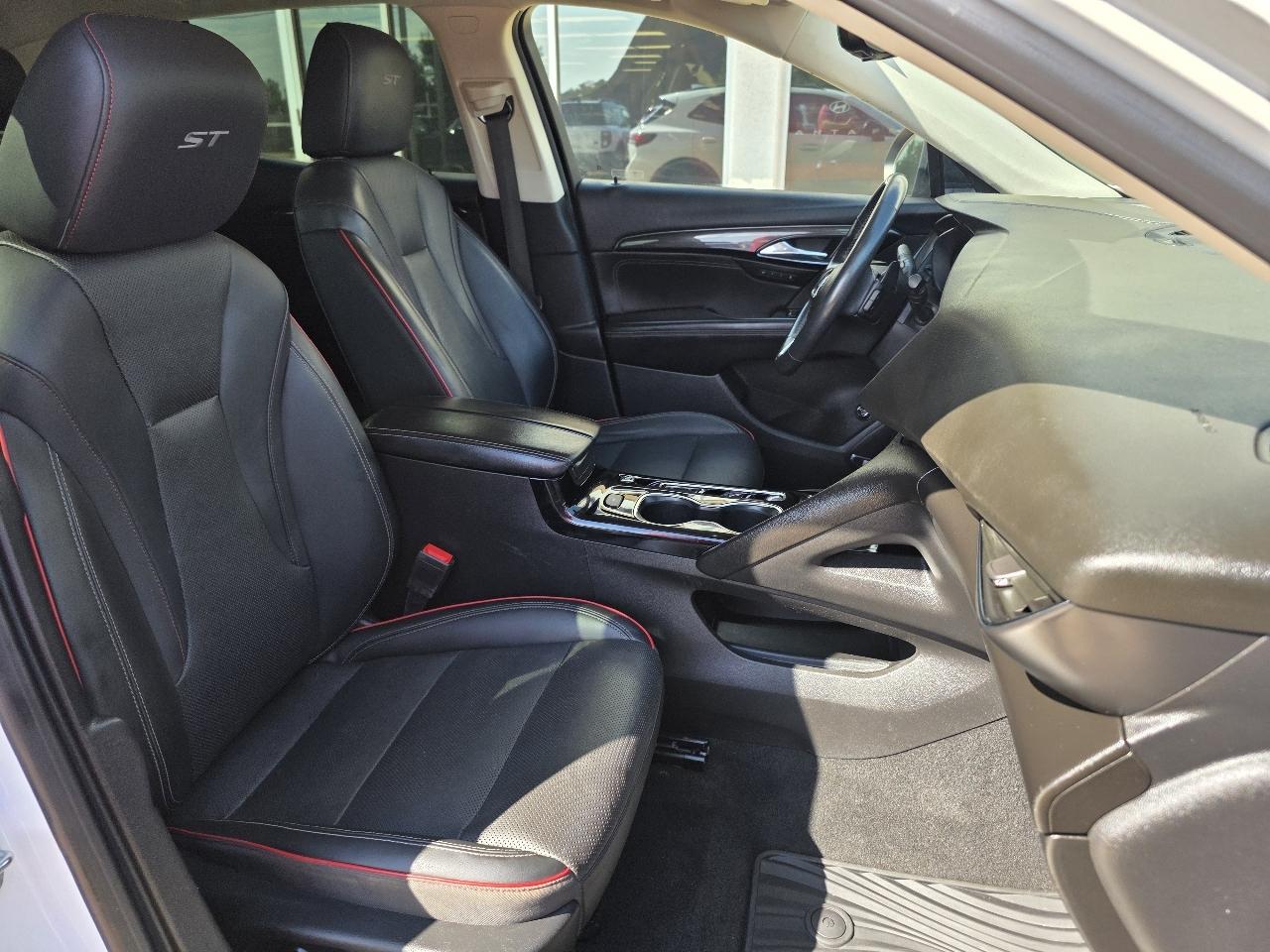 Buick Envision FWD 4dr Essence 2022