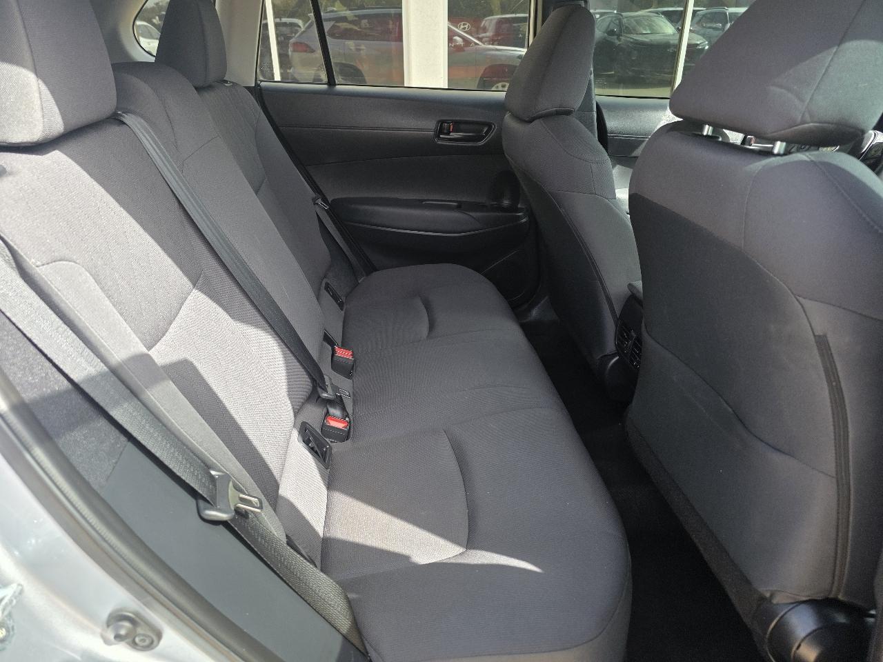 Toyota Corolla Cross LE 2WD (Natl) 2024