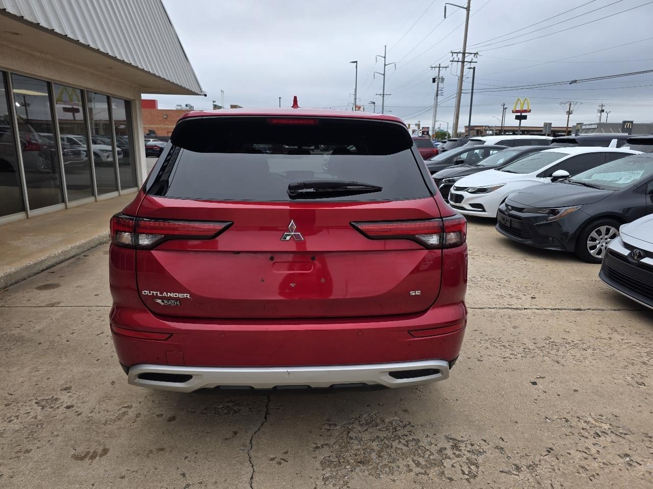 Mitsubishi Outlander SE FWD 2023