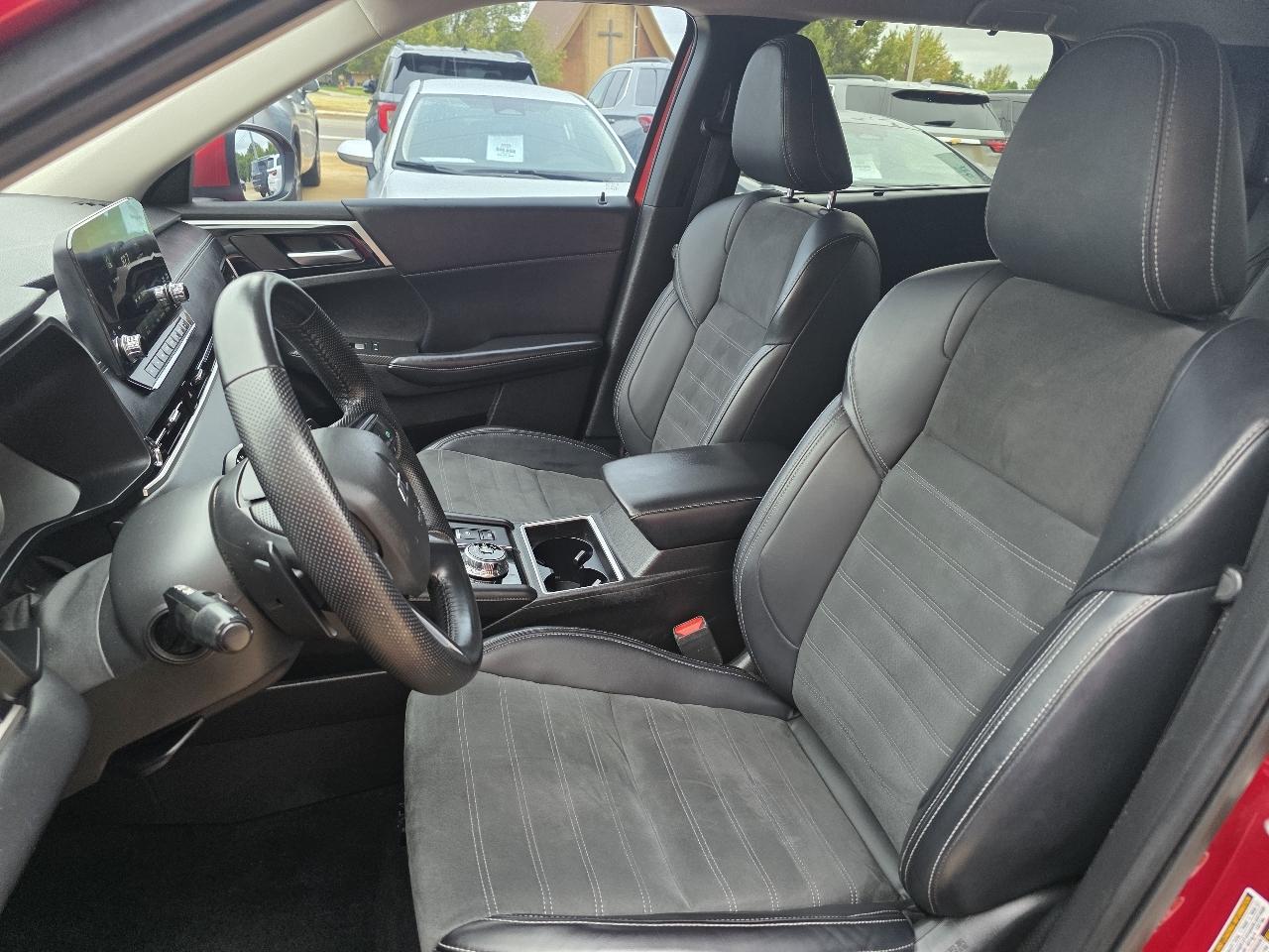 Mitsubishi Outlander SE FWD 2023