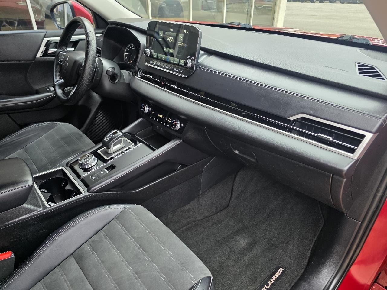 Mitsubishi Outlander SE FWD 2023