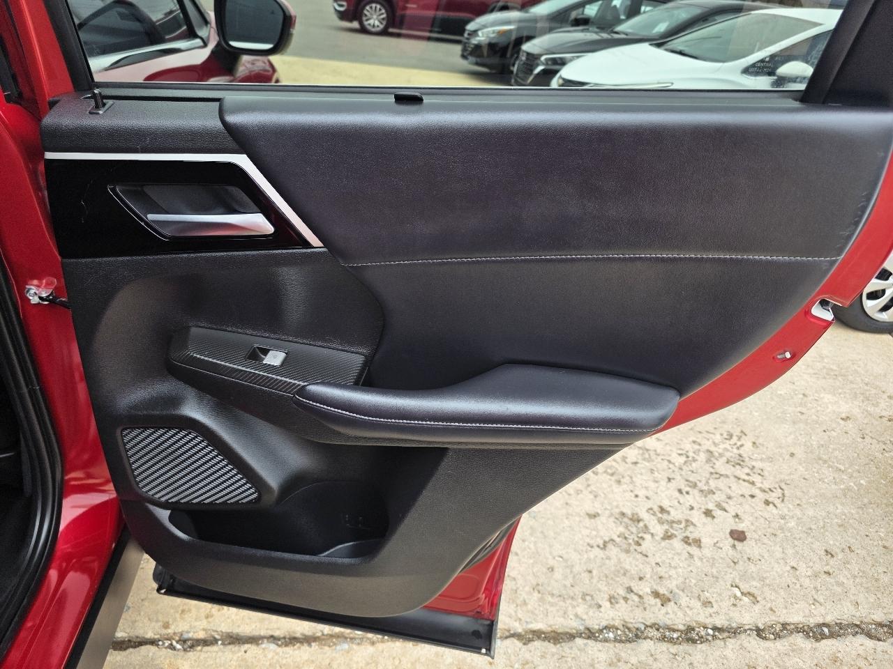 Mitsubishi Outlander SE FWD 2023