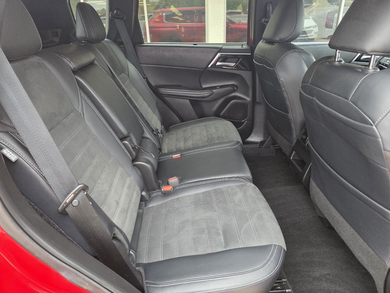 Mitsubishi Outlander SE FWD 2023