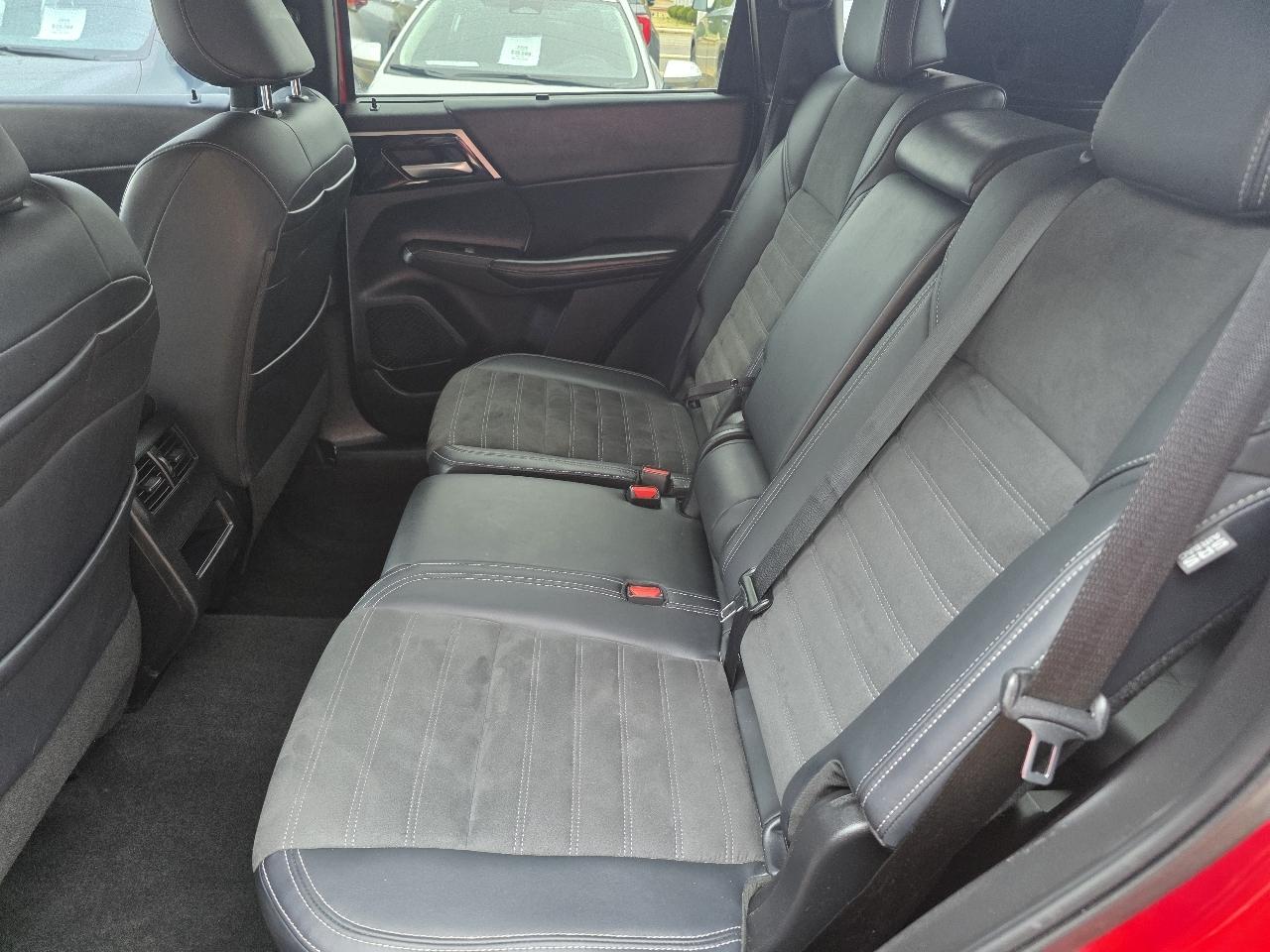 Mitsubishi Outlander SE FWD 2023