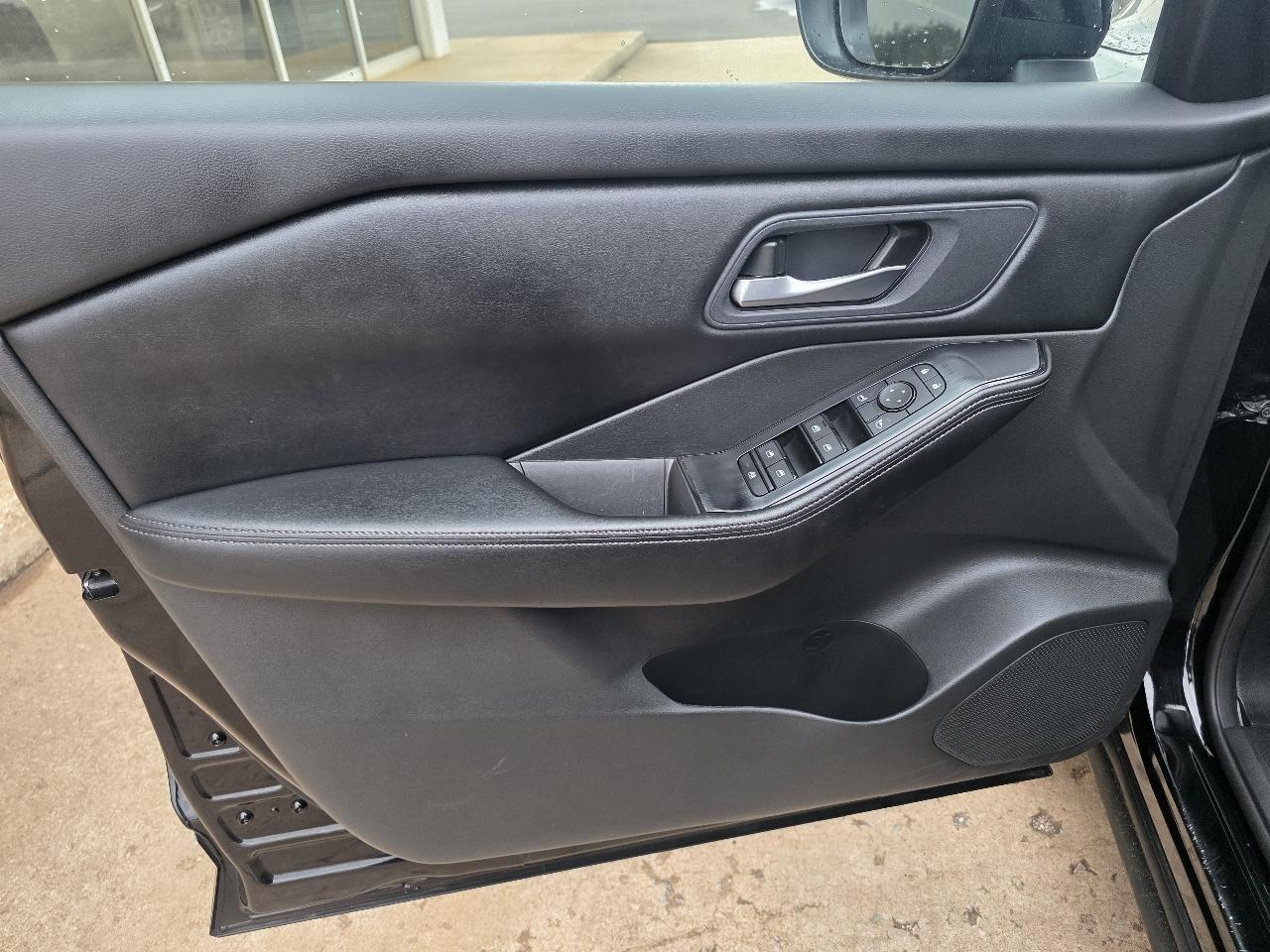 Nissan Rogue AWD SV 2024