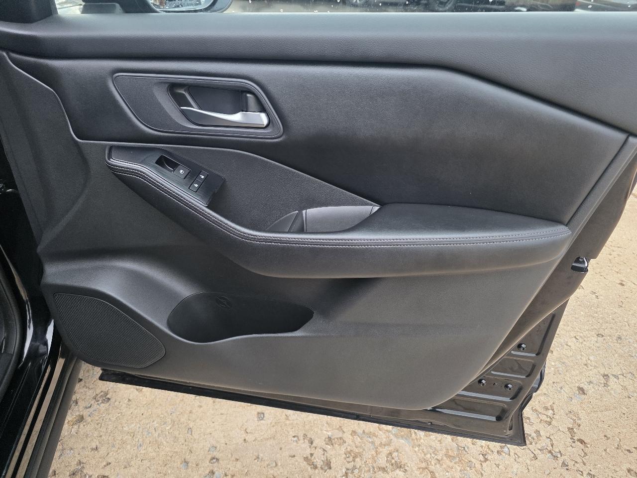Nissan Rogue AWD SV 2024