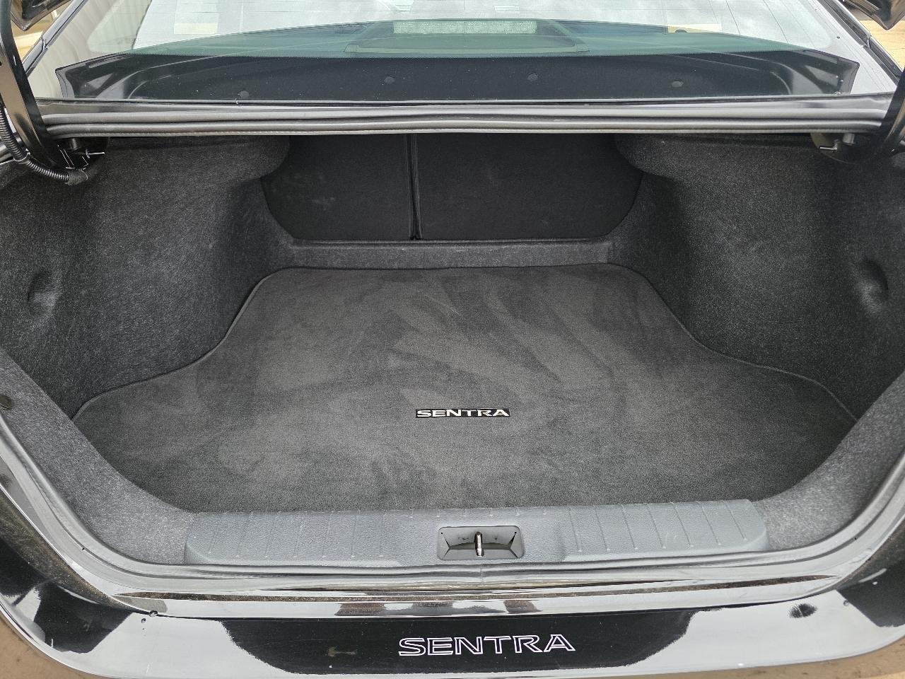 Nissan Sentra SV CVT 2025