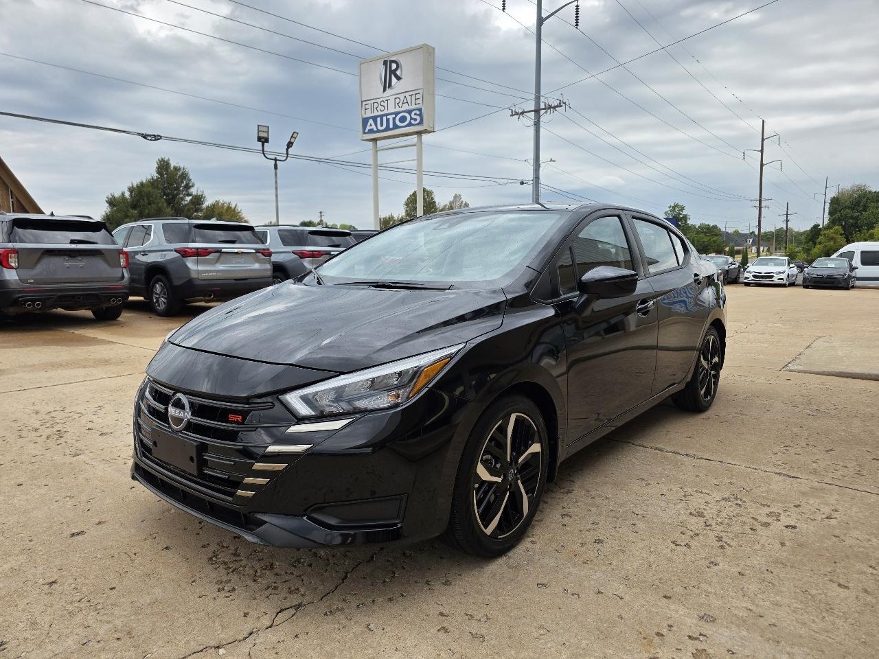 Nissan Versa SR CVT 2025