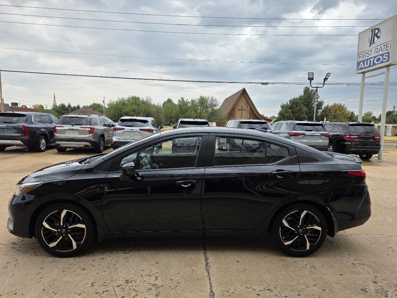 Nissan Versa SR CVT 2025