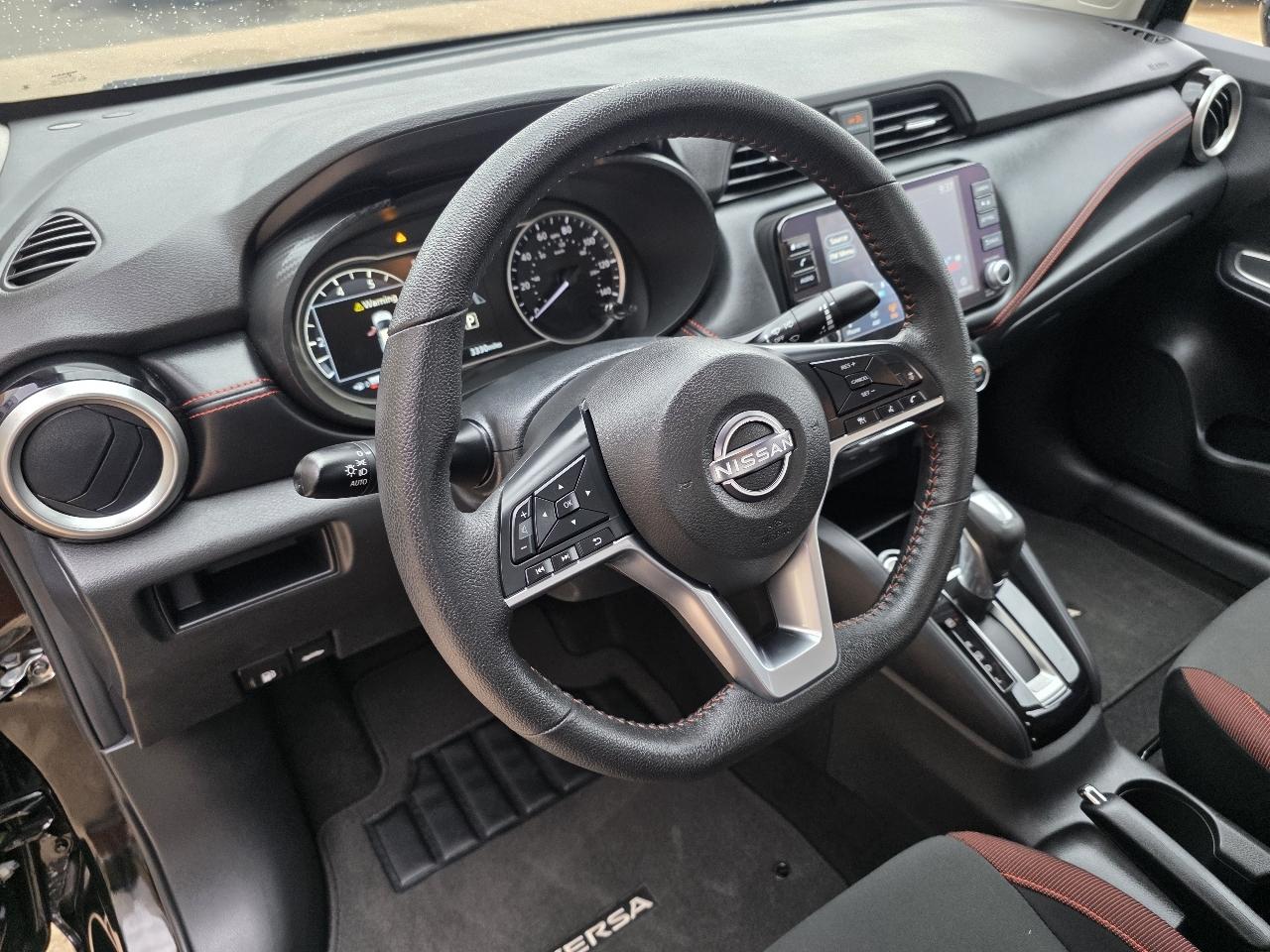 Nissan Versa SR CVT 2025