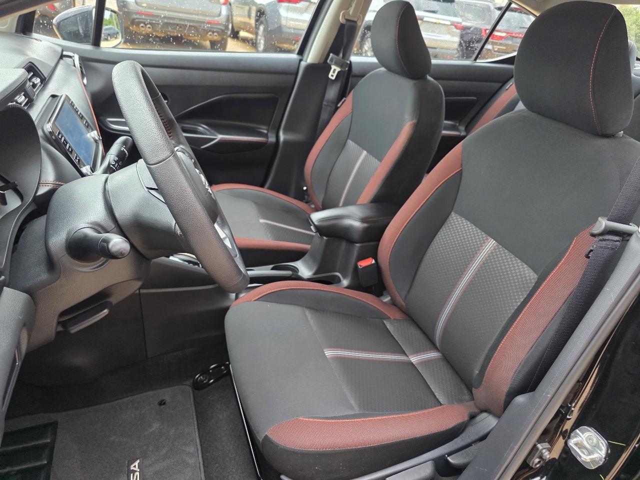 Nissan Versa SR CVT 2025