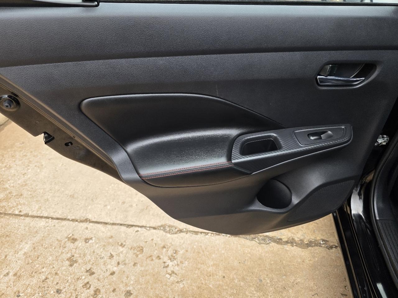 Nissan Versa SR CVT 2025
