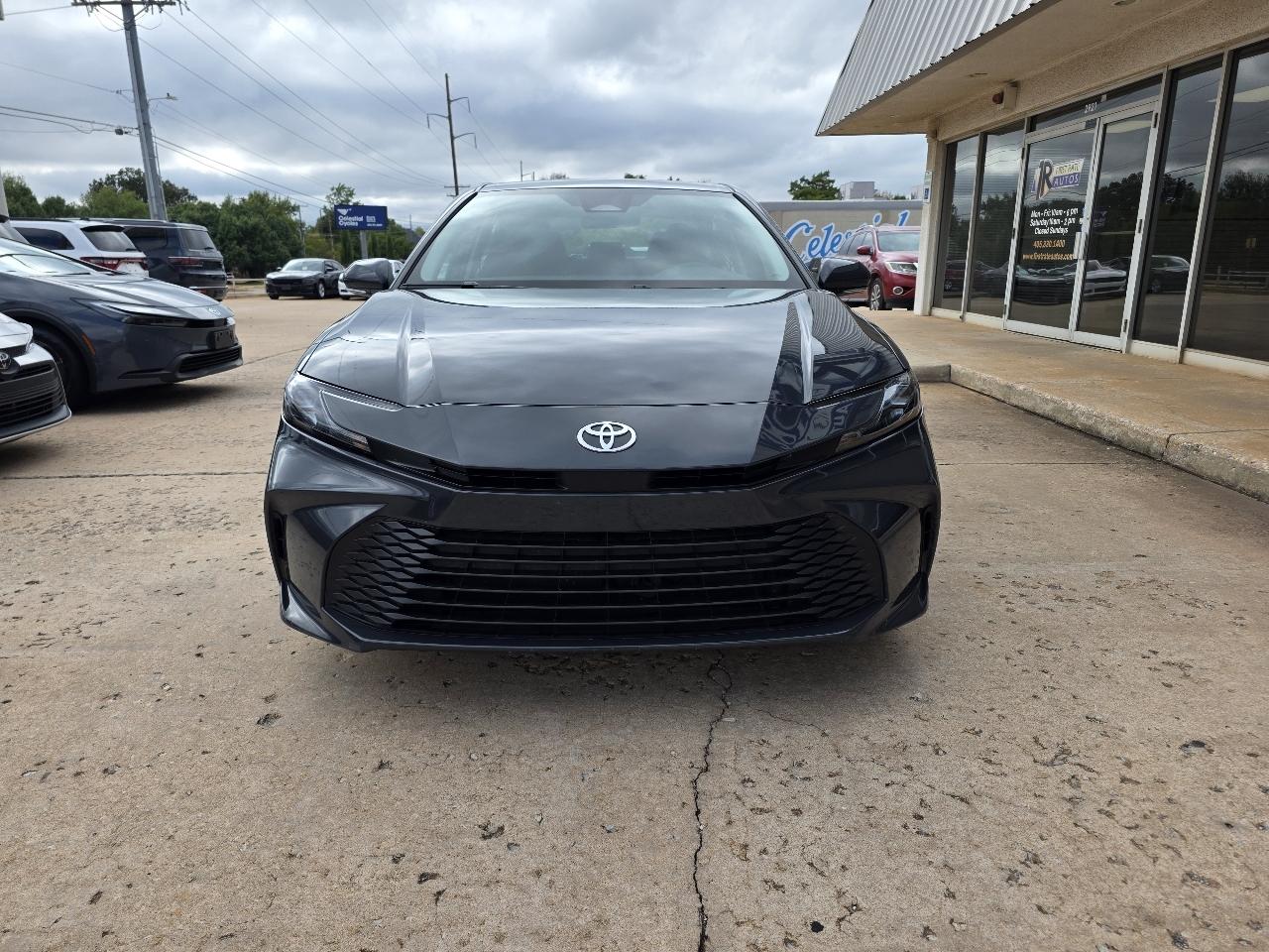 Toyota Camry XLE (Natl) 2025