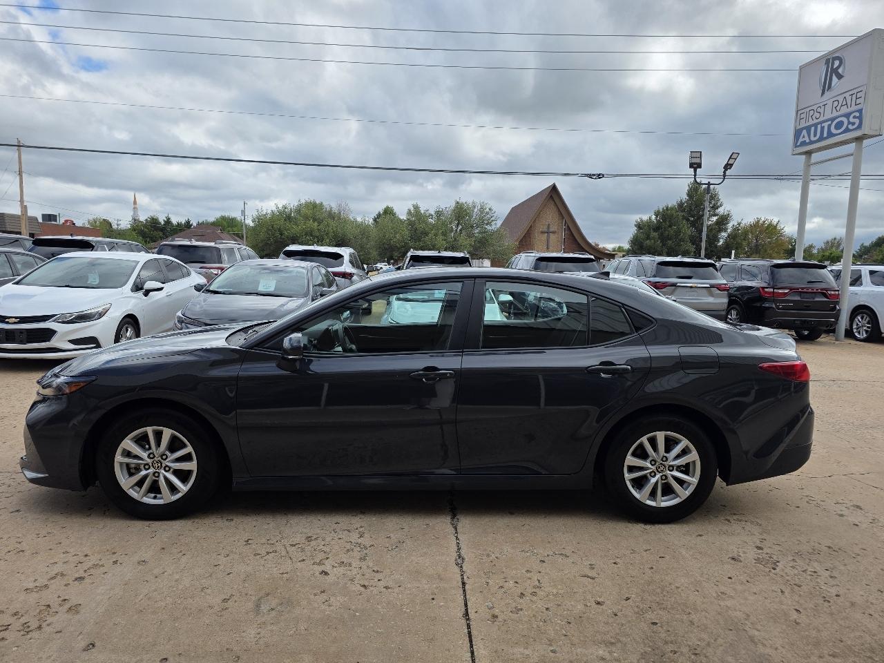 Toyota Camry XLE (Natl) 2025