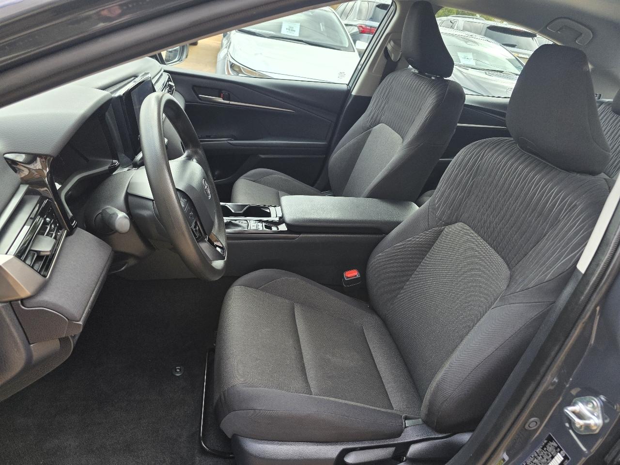 Toyota Camry XLE (Natl) 2025