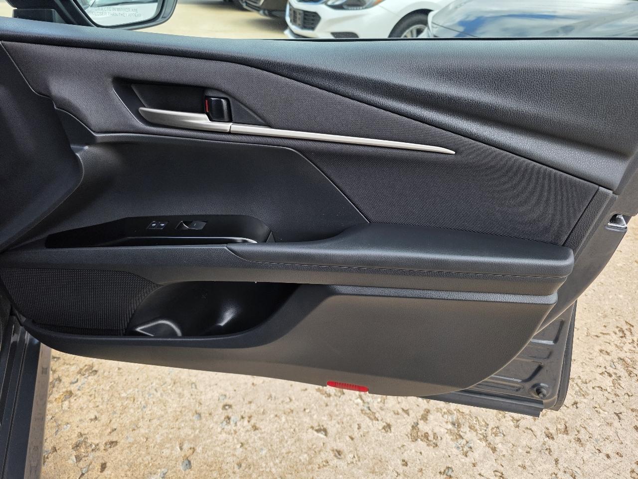 Toyota Camry XLE (Natl) 2025