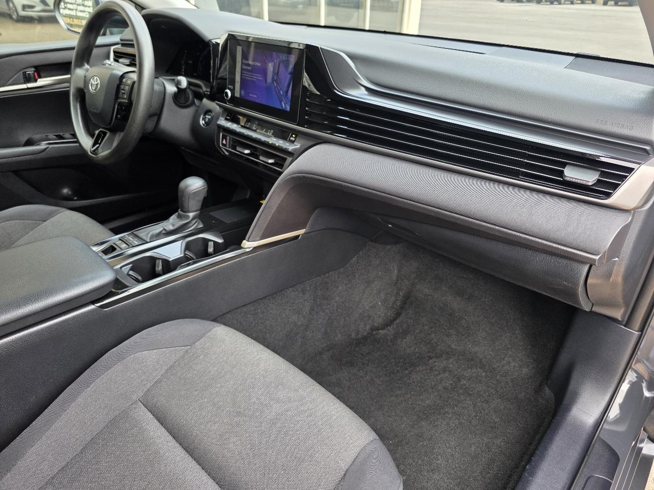 Toyota Camry XLE (Natl) 2025