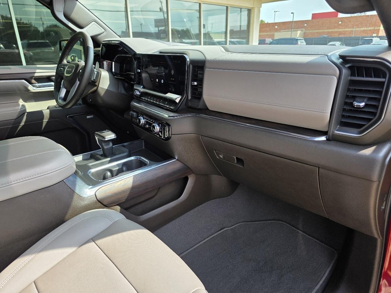 GMC Sierra 1500 4WD Crew Cab 147" SLT 2023