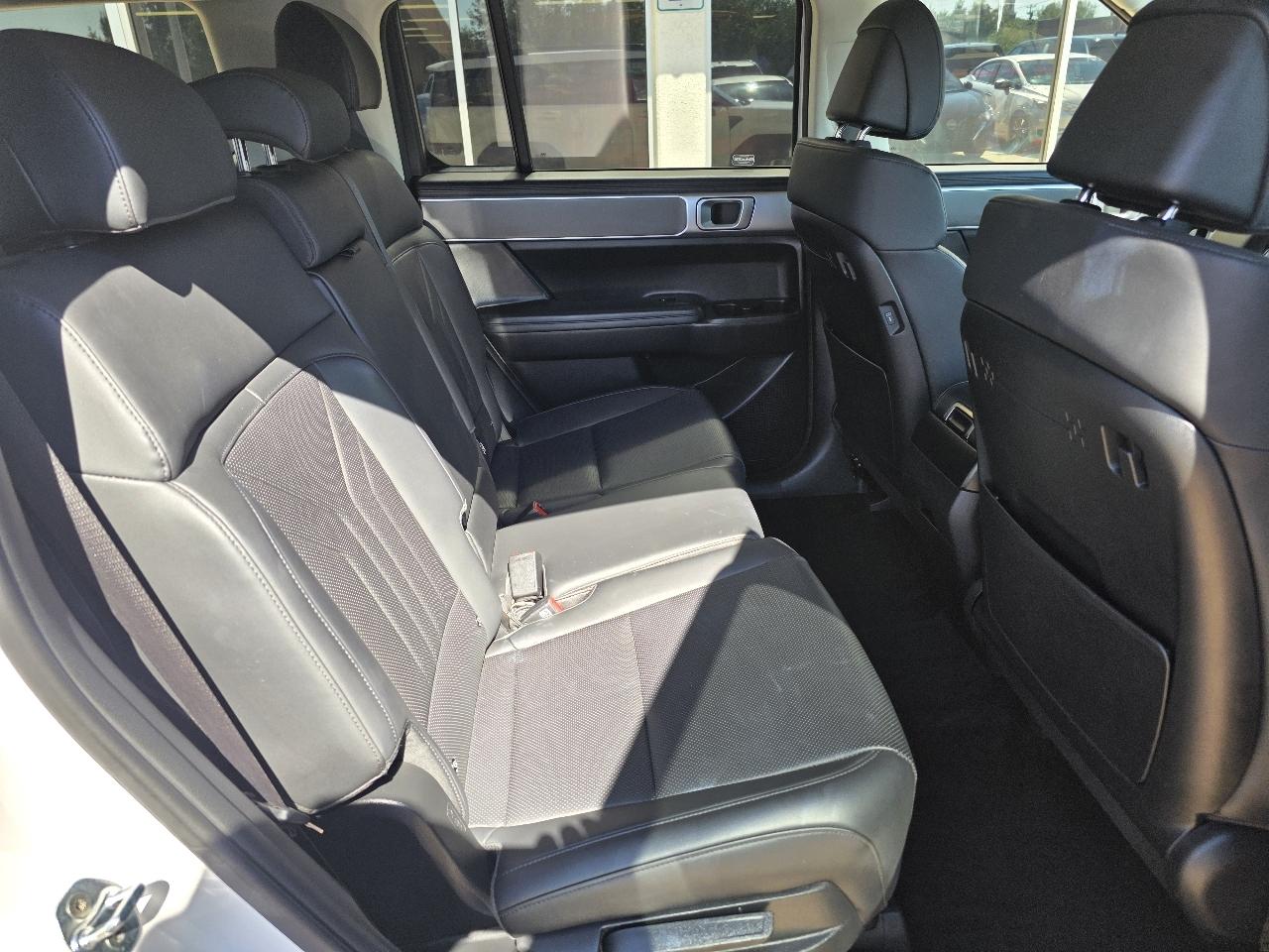Hyundai Santa Fe SEL FWD 2026