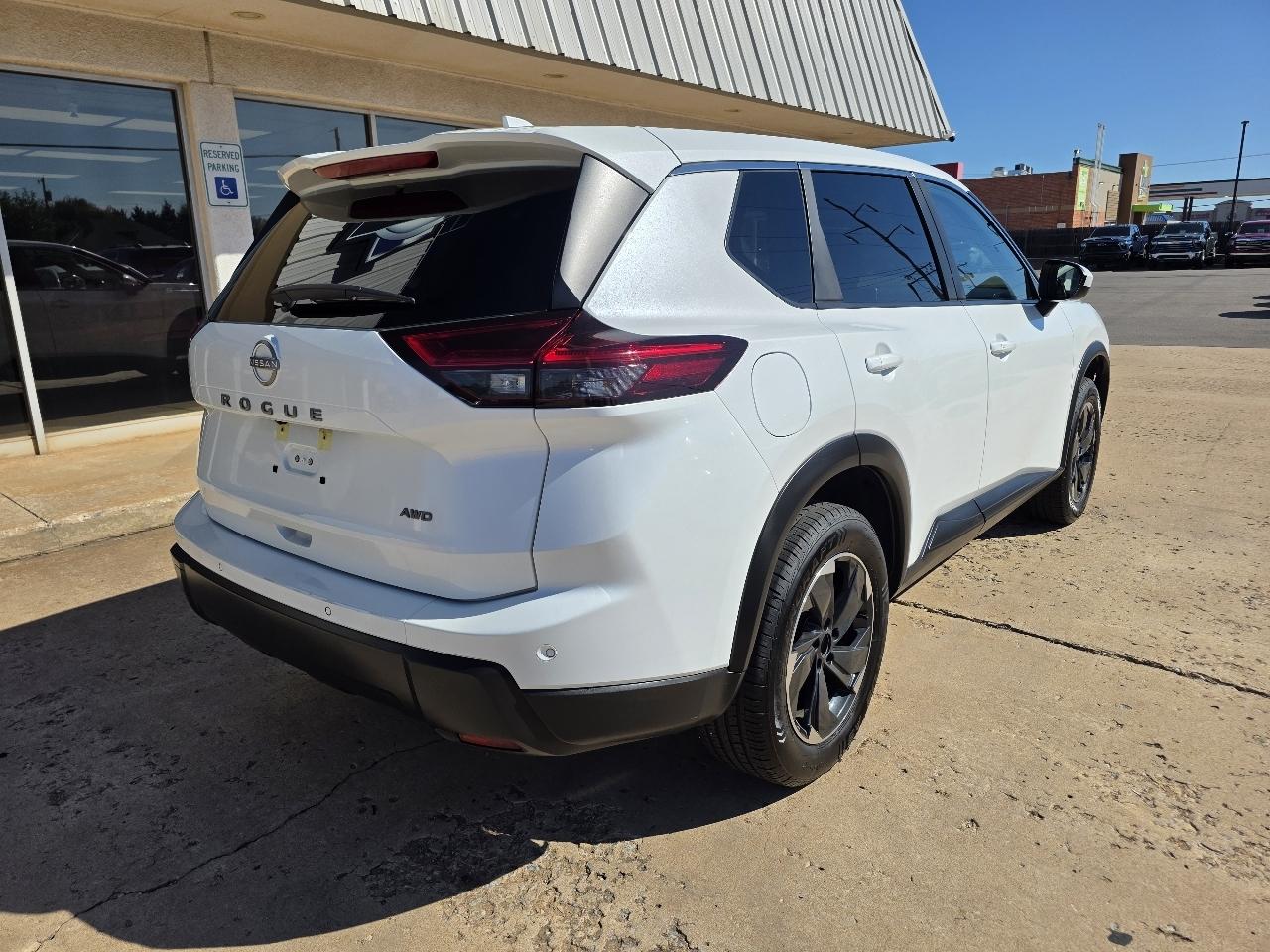 Nissan Rogue AWD SV 2025