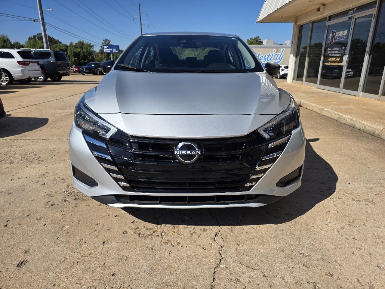 Nissan Versa S CVT 2025