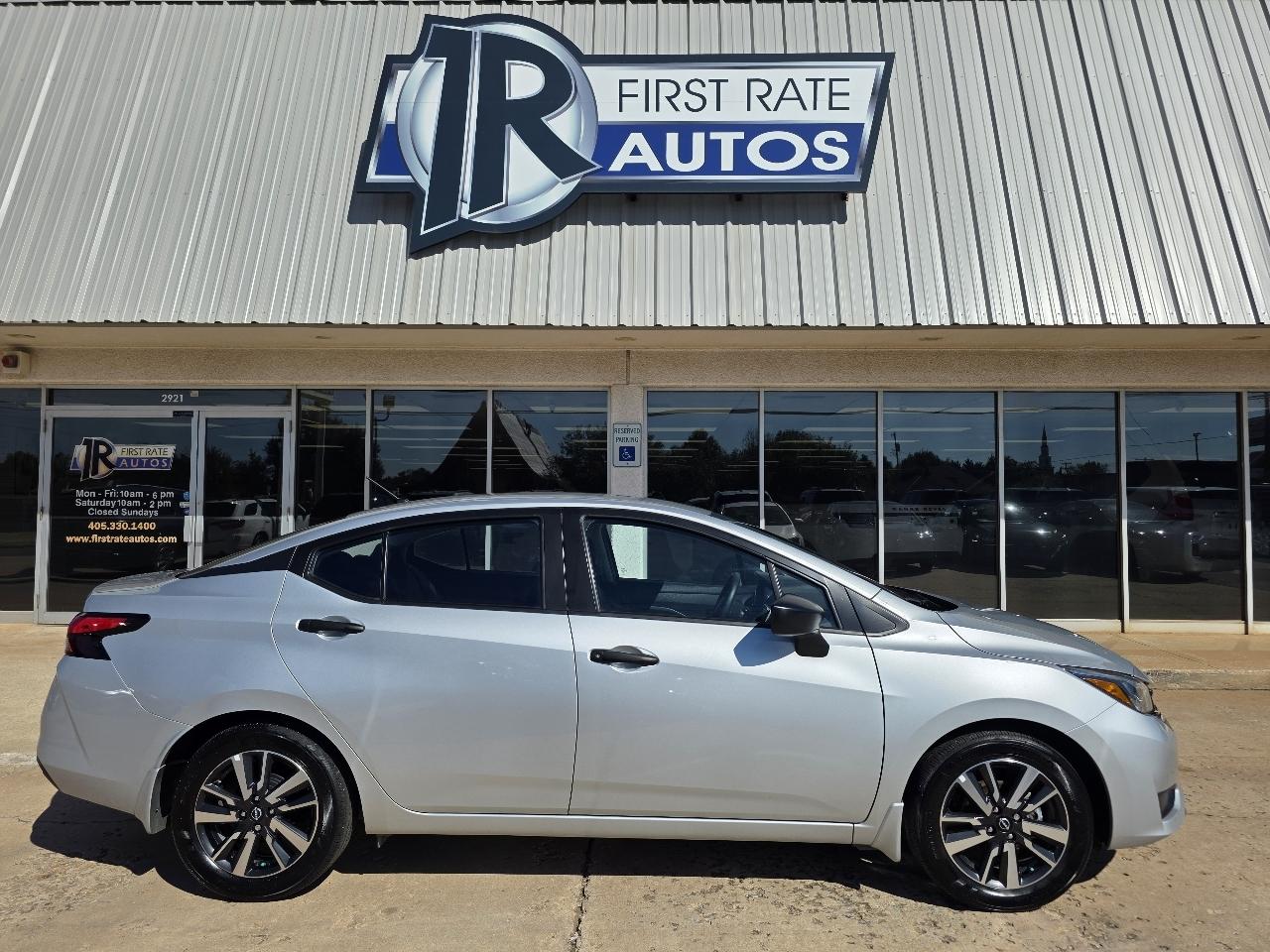 Nissan Versa S CVT 2025