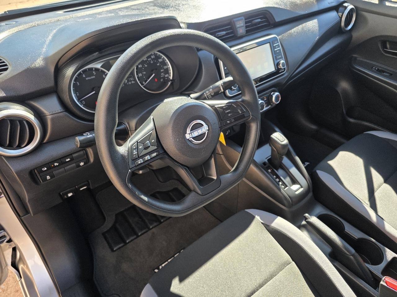 Nissan Versa S CVT 2025