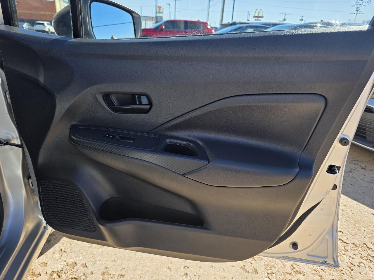 Nissan Versa S CVT 2025