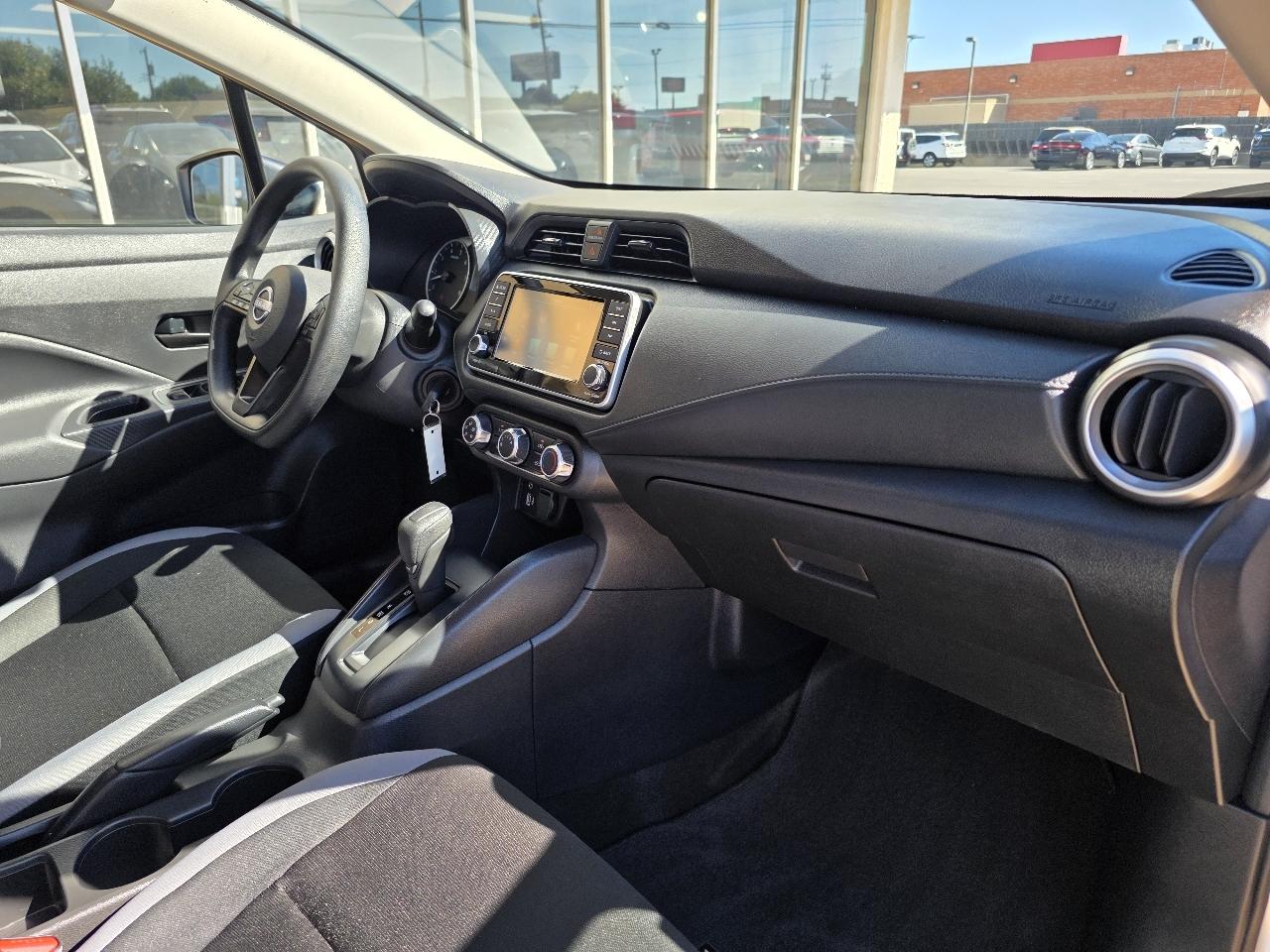 Nissan Versa S CVT 2025