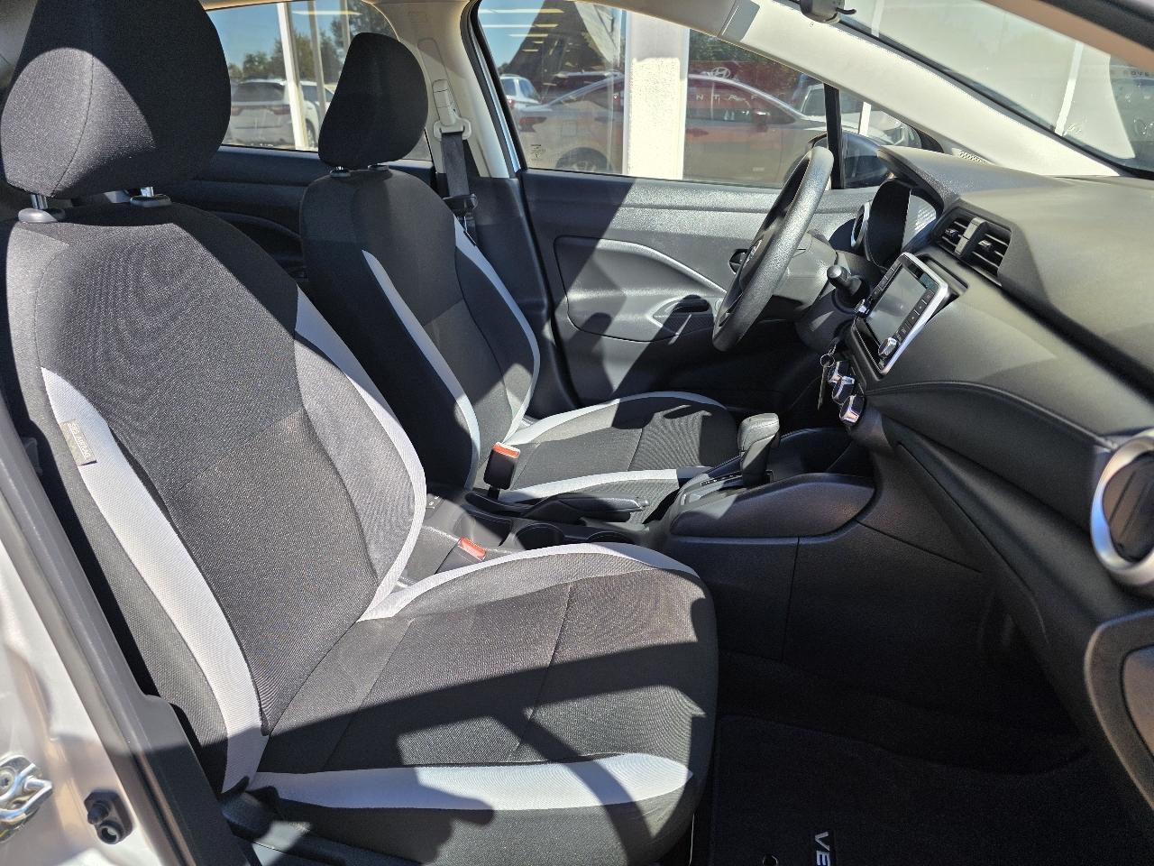 Nissan Versa S CVT 2025