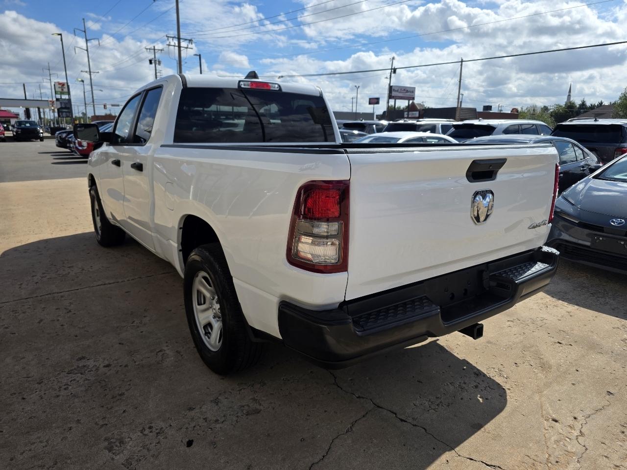 RAM 1500 Tradesman 4x4 Quad Cab 6'4" Box 2024