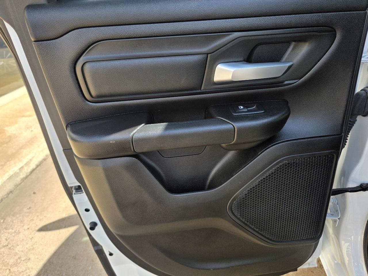 RAM 1500 Tradesman 4x4 Quad Cab 6'4" Box 2024