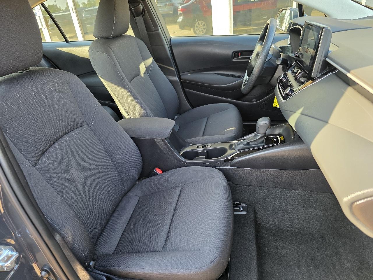 Toyota Corolla LE CVT (Natl) 2026