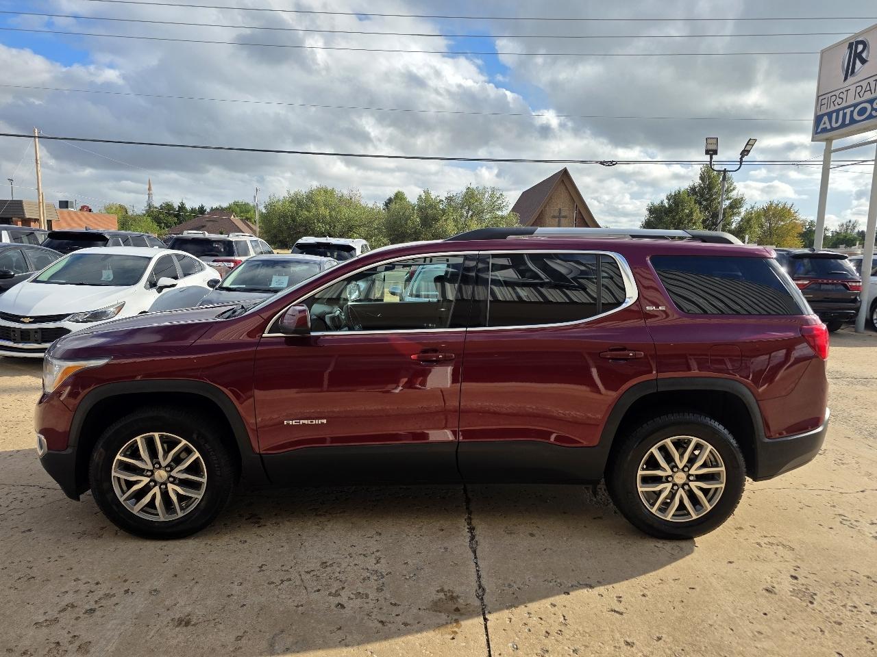 GMC Acadia FWD 4dr SLE w/SLE-2 2017