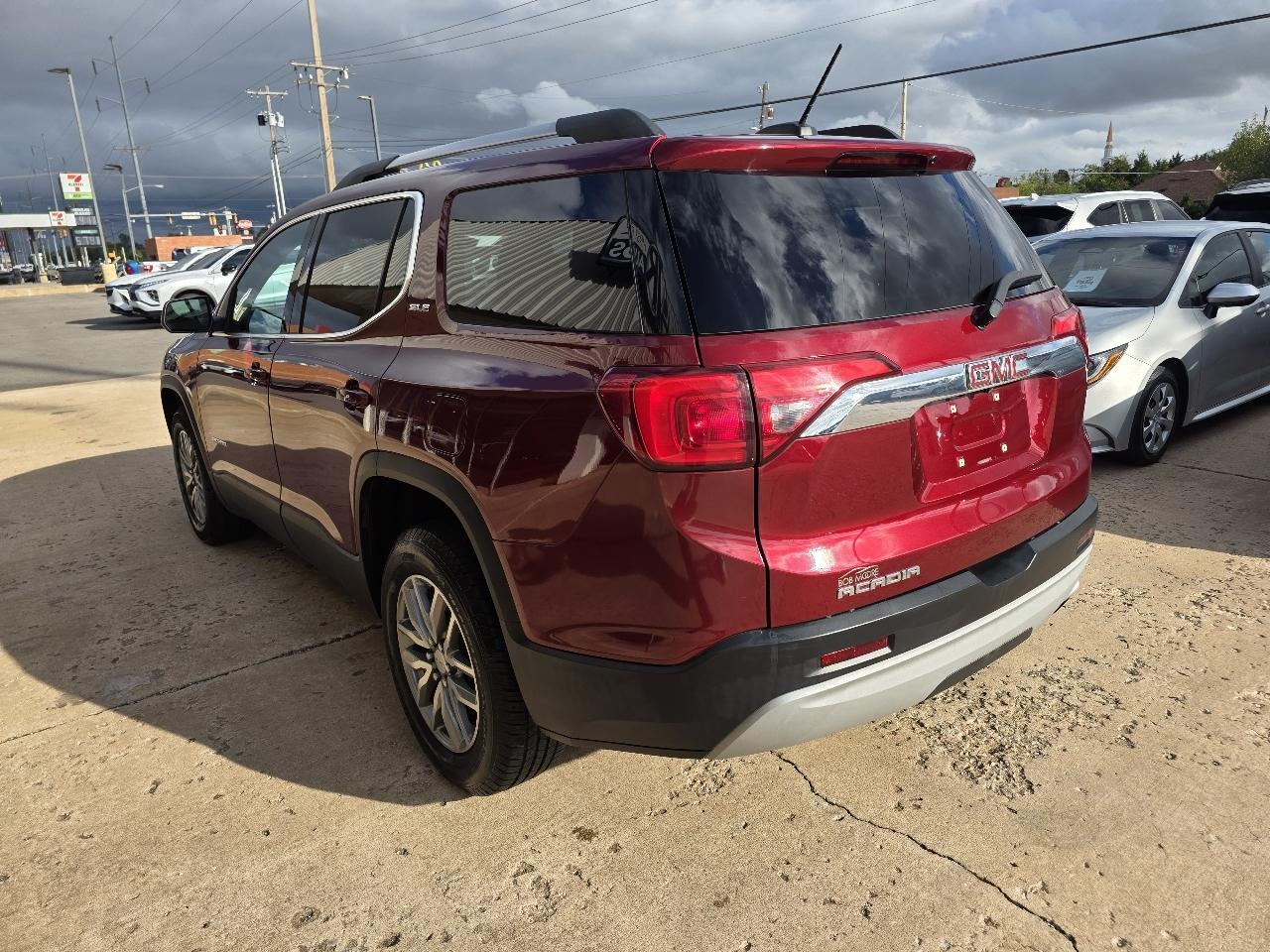 GMC Acadia FWD 4dr SLE w/SLE-2 2017