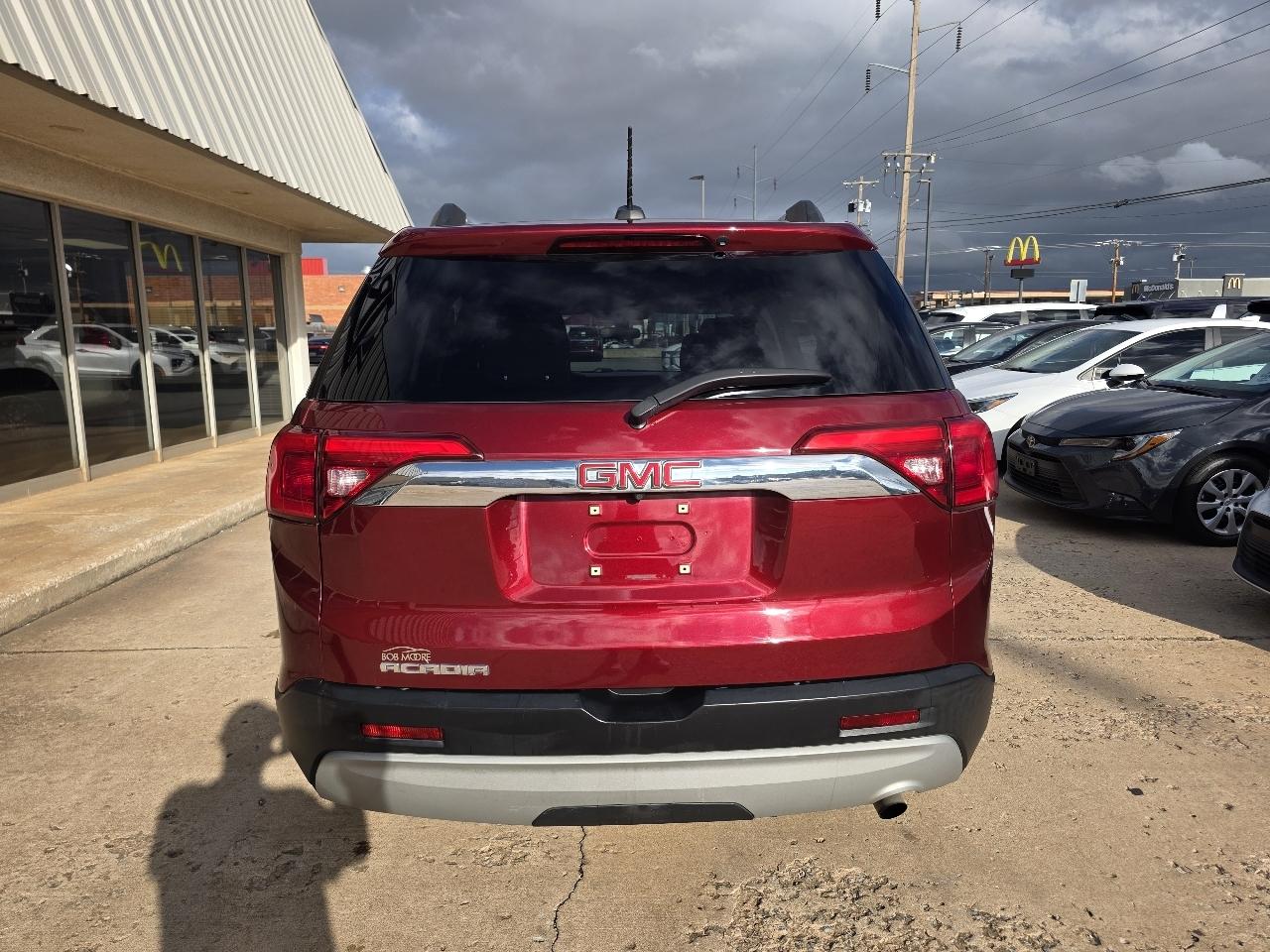 GMC Acadia FWD 4dr SLE w/SLE-2 2017